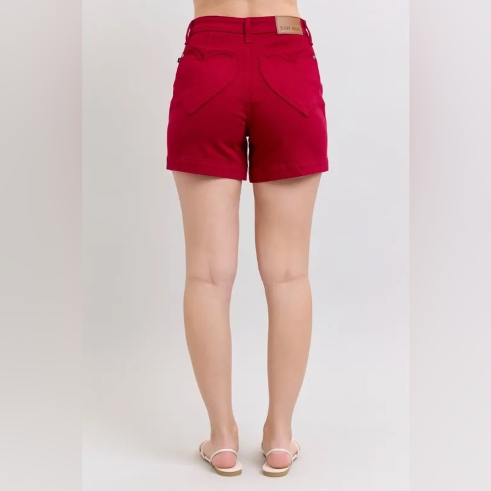 NEW Judy Blue Heart Pocket Denim Shorts - Picture 3 of 5
